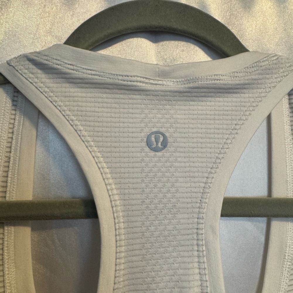 Lululemon Swiftly Tech Top Size 10 - image 3
